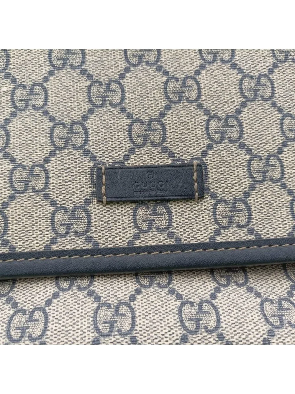 Gucci brand color